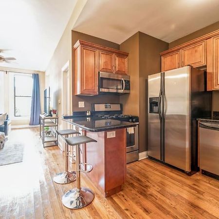 Lovely 2 Bed 3 Miles From Dt W Free Parking Chicago Exterior foto