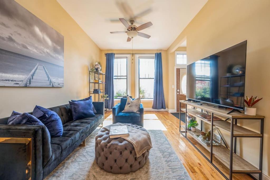 Lovely 2 Bed 3 Miles From Dt W Free Parking Chicago Exterior foto