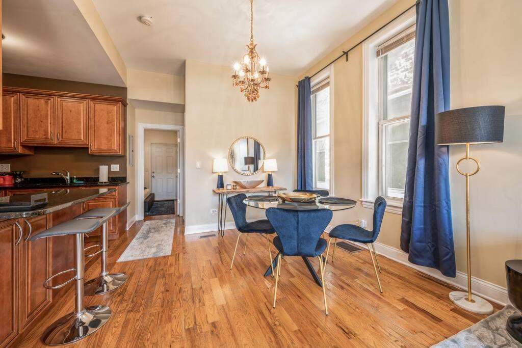 Lovely 2 Bed 3 Miles From Dt W Free Parking Chicago Exterior foto